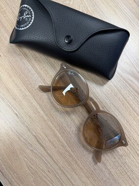 Ray Ban Women’s Sunglasses 2180